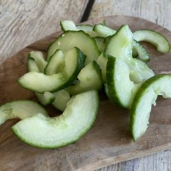 Agurker HALV MNE u/kerner 5mm./ bestil fr 13.00